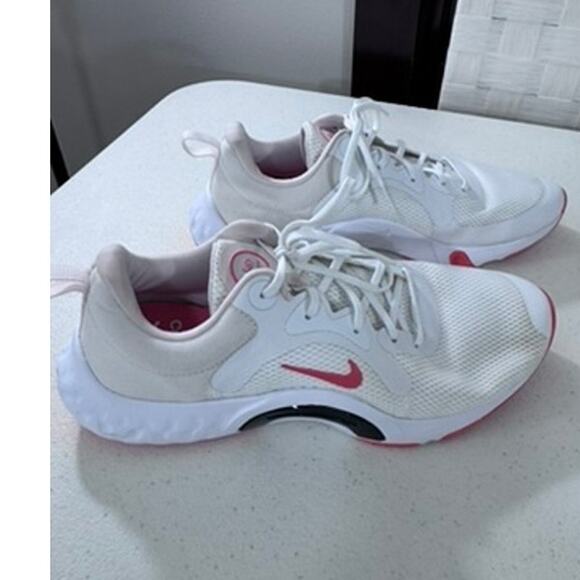 "NIKE" Renew ,Women's, In Season, TR 11, White Running, Tennis Shoes,Size 9.5 - Picture 2 of 7
